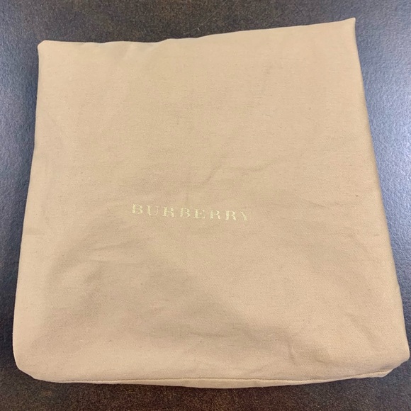 **SOLD**Authentic Burberry large tote bag - Picture 8 of 9